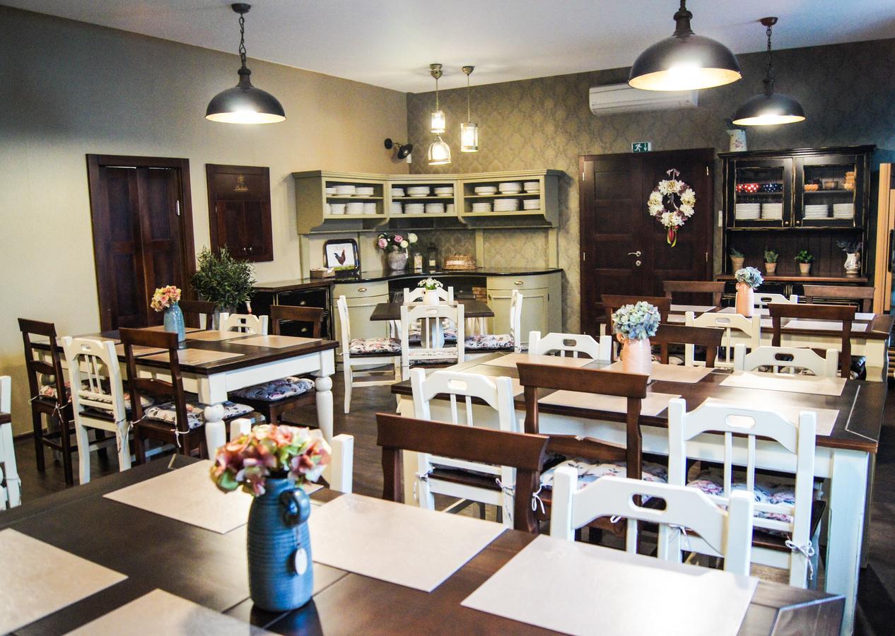 Kalvin Restaurant & Pension Rastislavice Luaran gambar